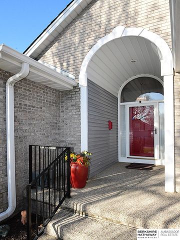 10012 S 172nd Circle, Omaha, NE 68136