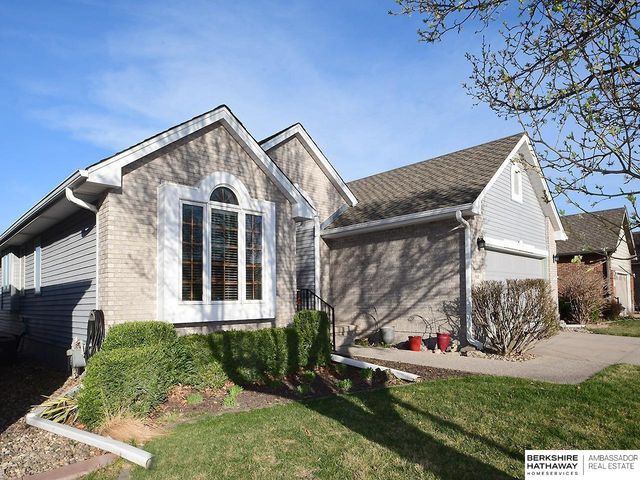 10012 S 172nd Circle, Omaha, NE 68136