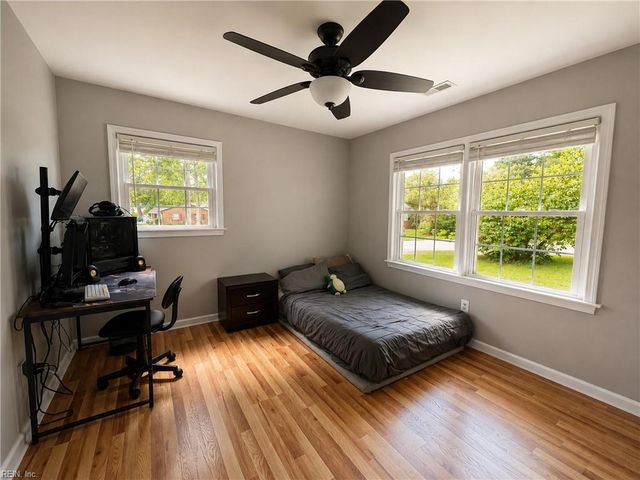 72 Arden DR, Newport News, VA 23601