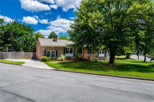 72 Arden DR, Newport News, VA 23601