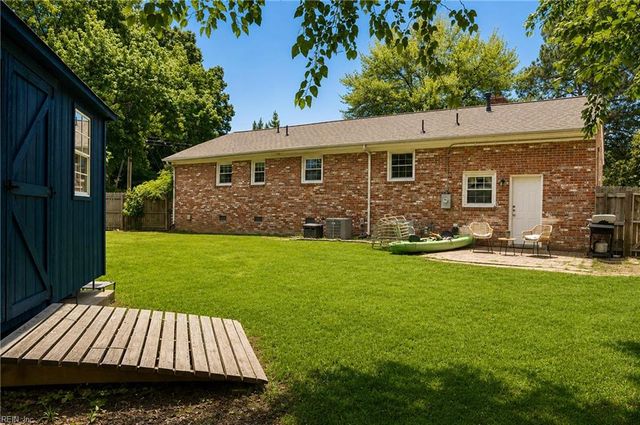 72 Arden DR, Newport News, VA 23601