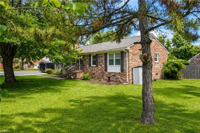 72 Arden DR, Newport News, VA 23601