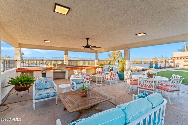 1490 W Camino Drive, Wickenburg, AZ 85390