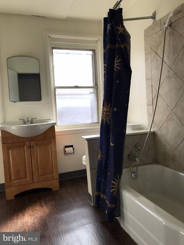 1037 COTTON ST, Reading, PA 19602