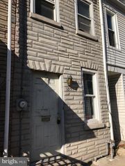 1037 COTTON ST, Reading, PA 19602