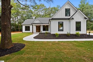 627 Three And Twenty Road, Easley, SC 29642
