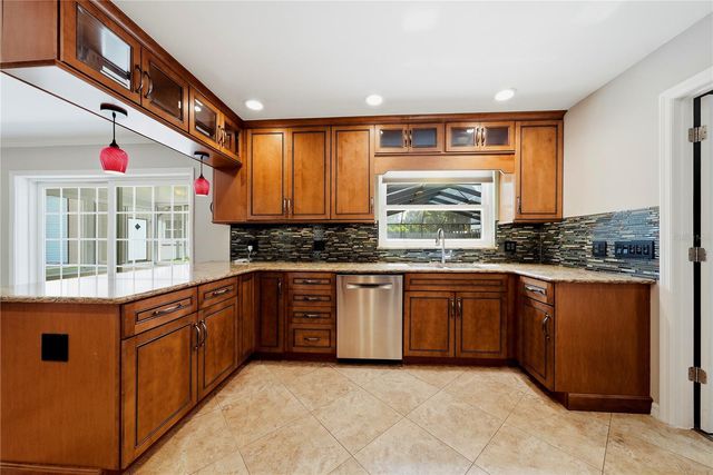 2103 RAMBLEWOOD LANE, Brandon, FL 33510