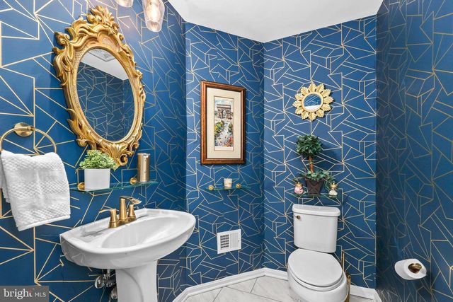 24662 KINGS CANYON SQ, Aldie, VA 20105