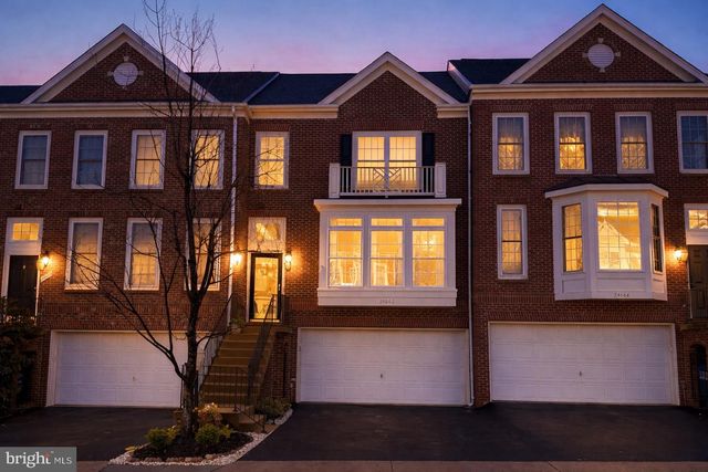 24662 KINGS CANYON SQ, Aldie, VA 20105