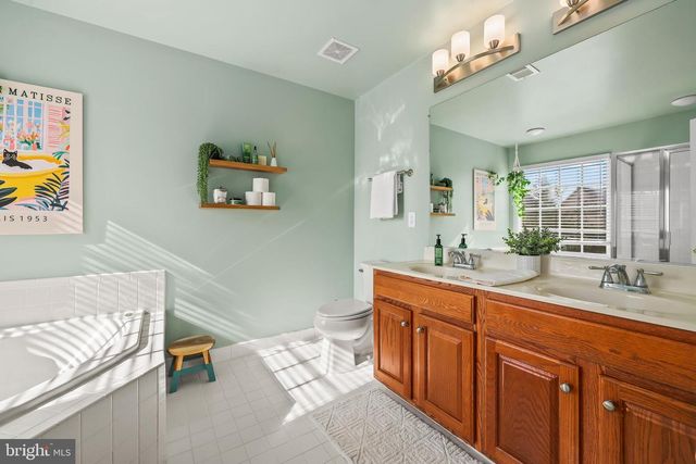 24662 KINGS CANYON SQ, Aldie, VA 20105