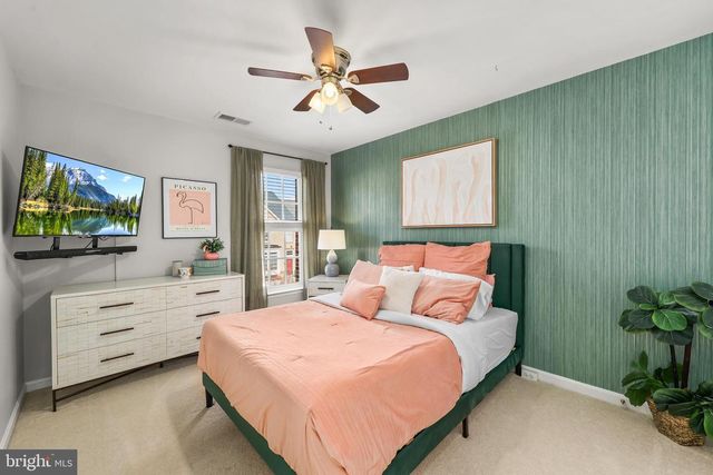 24662 KINGS CANYON SQ, Aldie, VA 20105