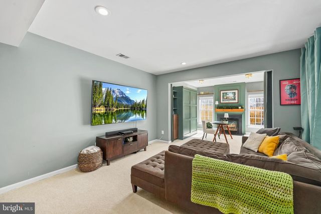 24662 KINGS CANYON SQ, Aldie, VA 20105