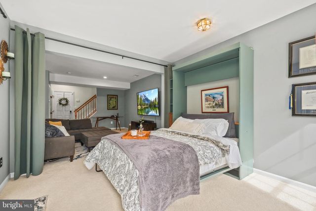 24662 KINGS CANYON SQ, Aldie, VA 20105