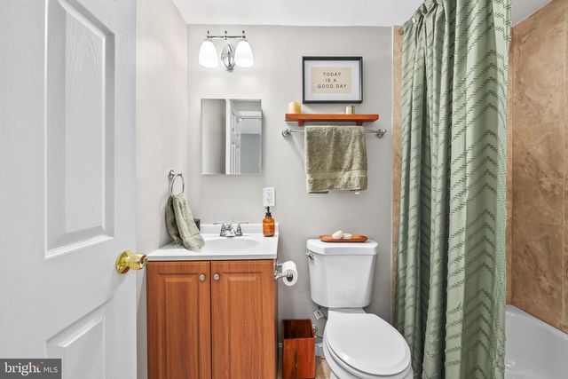 24662 KINGS CANYON SQ, Aldie, VA 20105