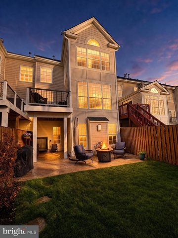 24662 KINGS CANYON SQ, Aldie, VA 20105