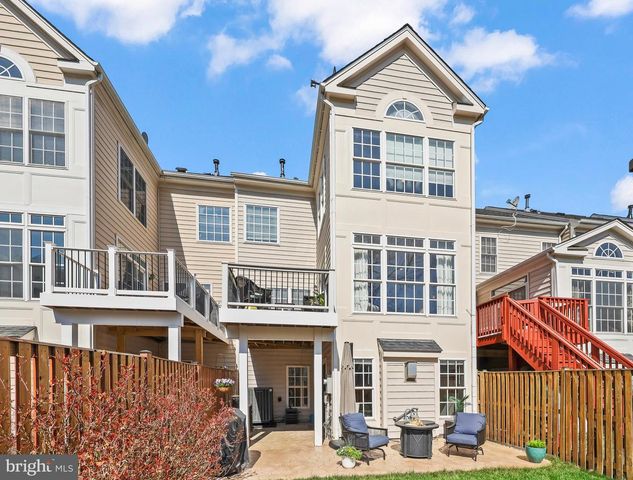 24662 KINGS CANYON SQ, Aldie, VA 20105