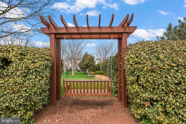 24662 KINGS CANYON SQ, Aldie, VA 20105