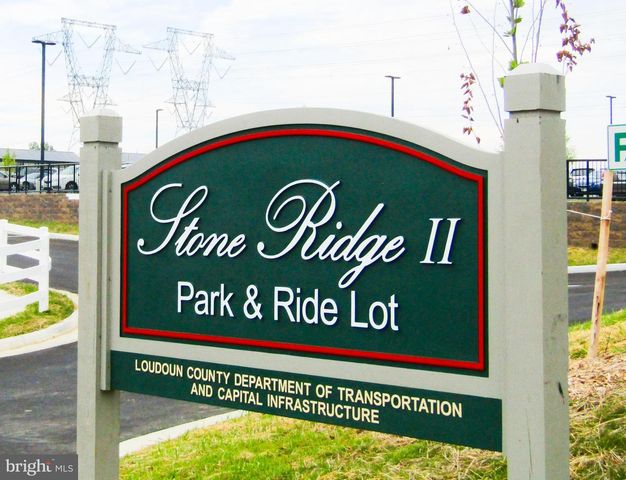 24662 KINGS CANYON SQ, Aldie, VA 20105