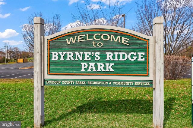 24662 KINGS CANYON SQ, Aldie, VA 20105