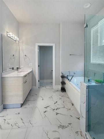 4702 Oats Street B, Houston, TX 77020