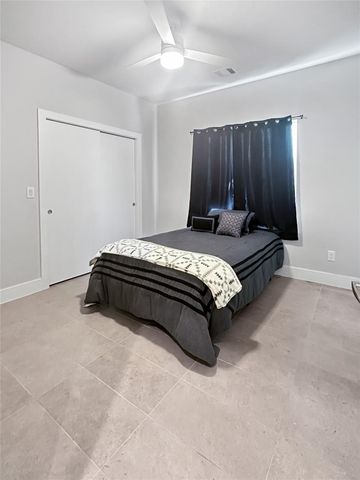 4702 Oats Street B, Houston, TX 77020