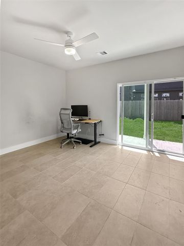 4702 Oats Street B, Houston, TX 77020