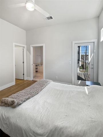 4702 Oats Street B, Houston, TX 77020