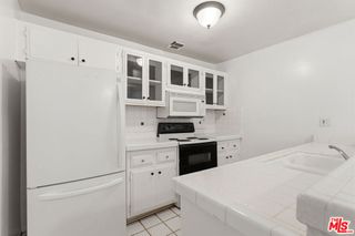 5414 Newcastle Avenue 19, Los Angeles, CA 91316