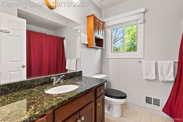 2414 Harrison Avenue, Rochester Hills, MI 48307