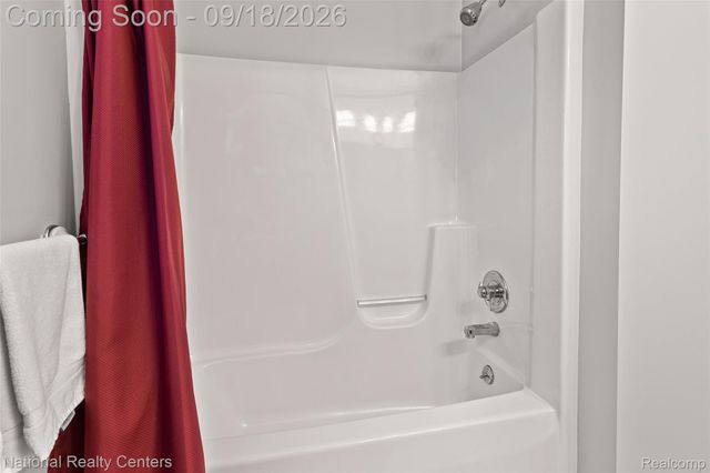 2414 Harrison Avenue, Rochester Hills, MI 48307
