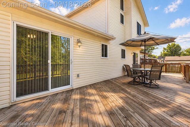 2414 Harrison Avenue, Rochester Hills, MI 48307