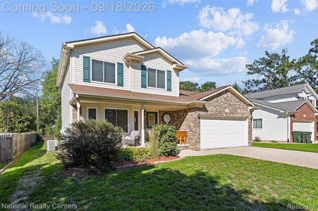 2414 Harrison Avenue, Rochester Hills, MI 48307