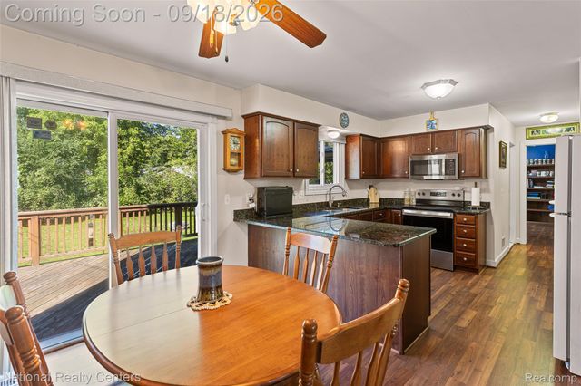 2414 Harrison Avenue, Rochester Hills, MI 48307