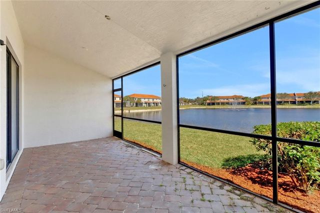 15243 Summit Place CIR 247, Naples, FL 34119