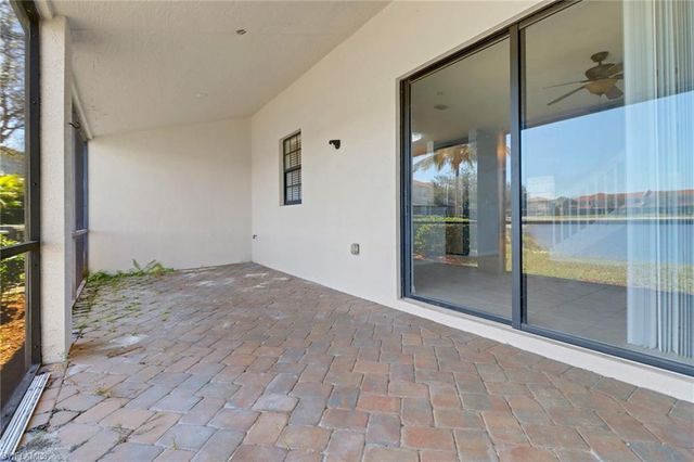 15243 Summit Place CIR 247, Naples, FL 34119