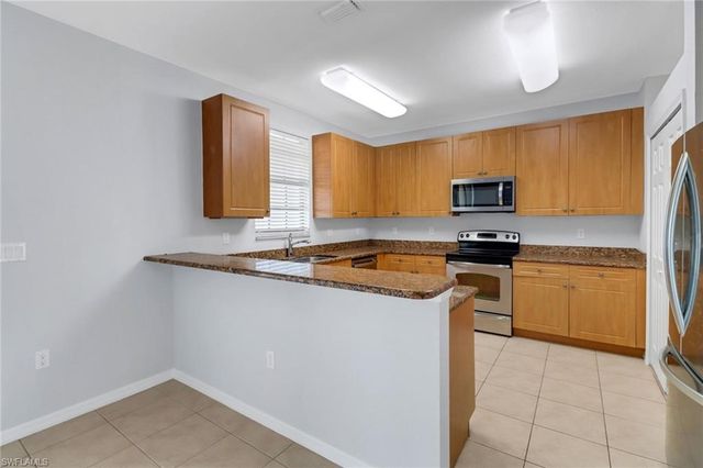 15243 Summit Place CIR 247, Naples, FL 34119