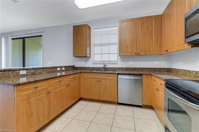 15243 Summit Place CIR 247, Naples, FL 34119