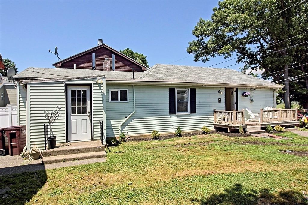 14 Putnam Rd, Revere, MA 02151
