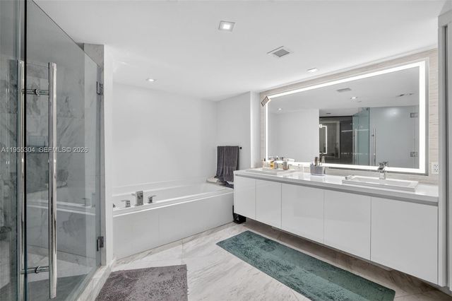 701 N Fort Lauderdale Beach Blvd 114, Fort Lauderdale, FL 33304