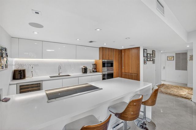 701 N Fort Lauderdale Beach Blvd 114, Fort Lauderdale, FL 33304