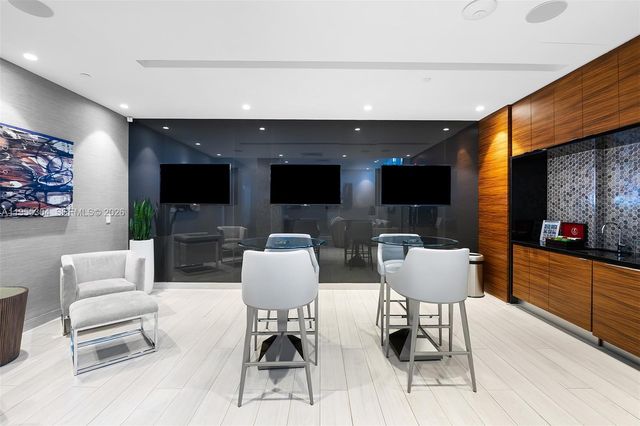 701 N Fort Lauderdale Beach Blvd 114, Fort Lauderdale, FL 33304