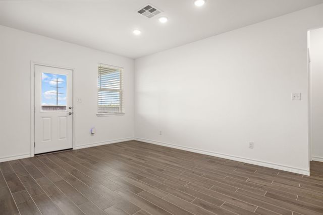129 Adeline RD, Hutto, TX 78634
