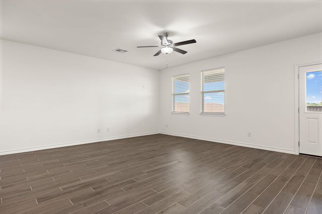 129 Adeline RD, Hutto, TX 78634