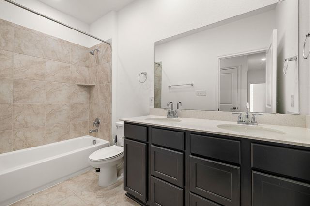 129 Adeline RD, Hutto, TX 78634