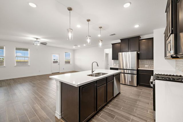 129 Adeline RD, Hutto, TX 78634