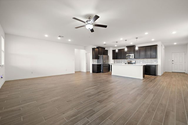 129 Adeline RD, Hutto, TX 78634