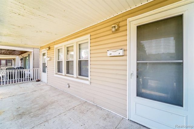 39 W Westfield Street, Ecorse, MI 48229