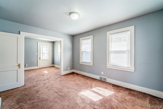 39 W Westfield Street, Ecorse, MI 48229