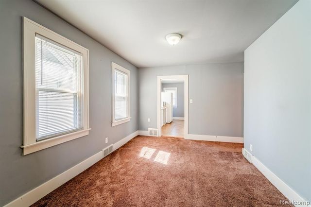 39 W Westfield Street, Ecorse, MI 48229