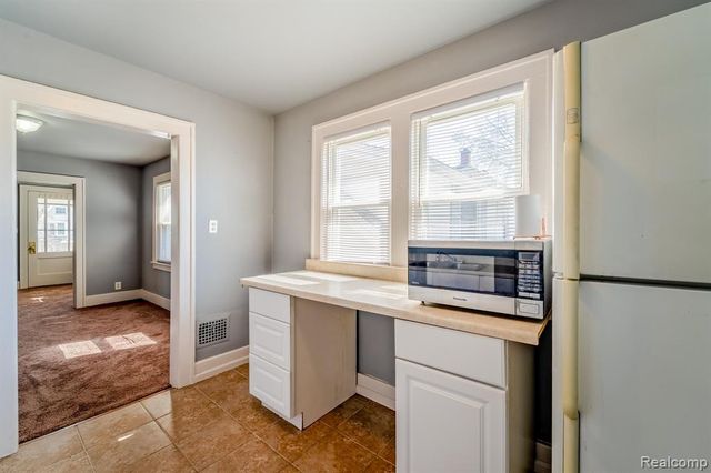 39 W Westfield Street, Ecorse, MI 48229